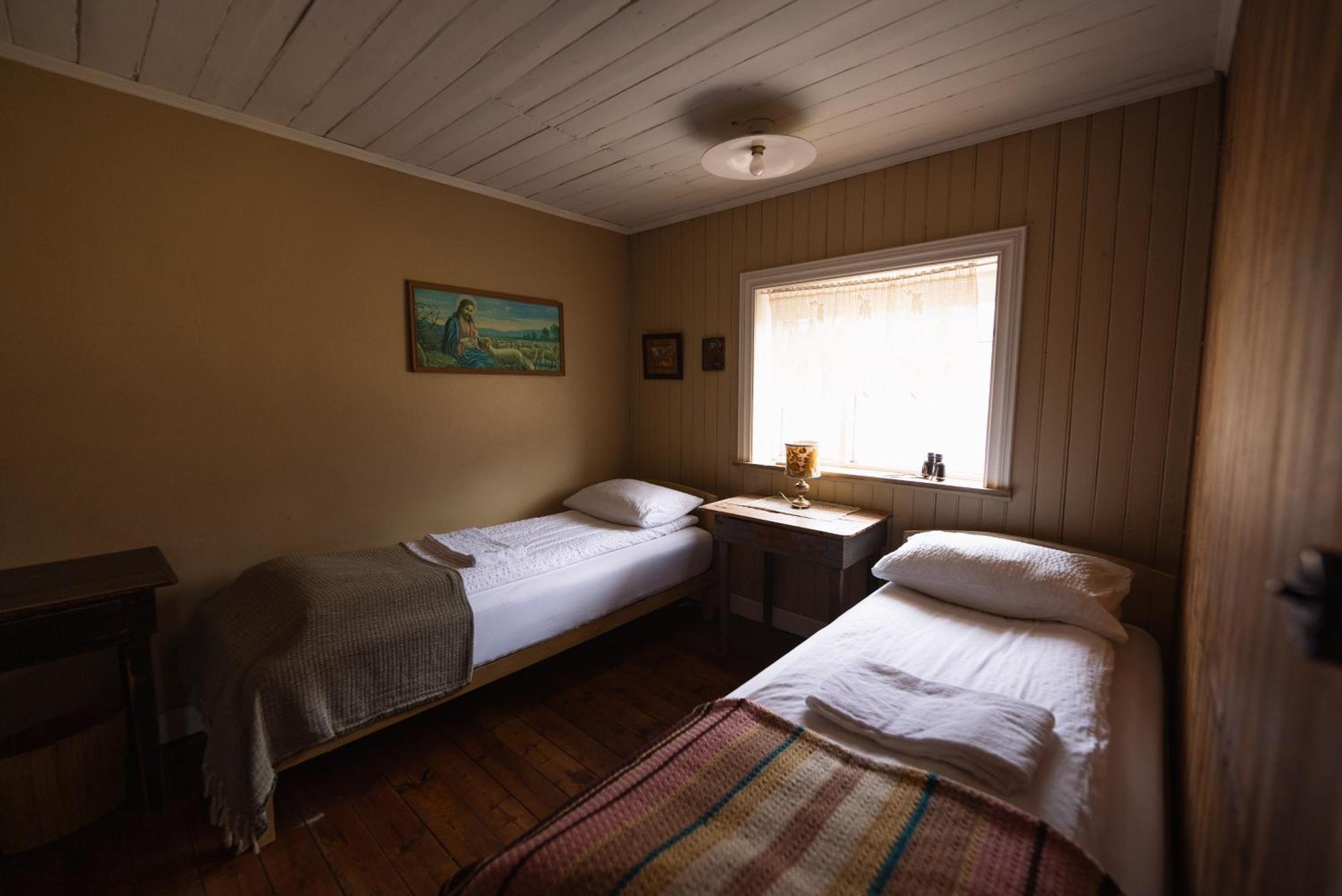 Wilderness Center / Obyggthasetur Islands Hotel Exterior photo